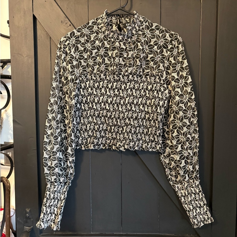 En Saison Black and White Floral Blouse